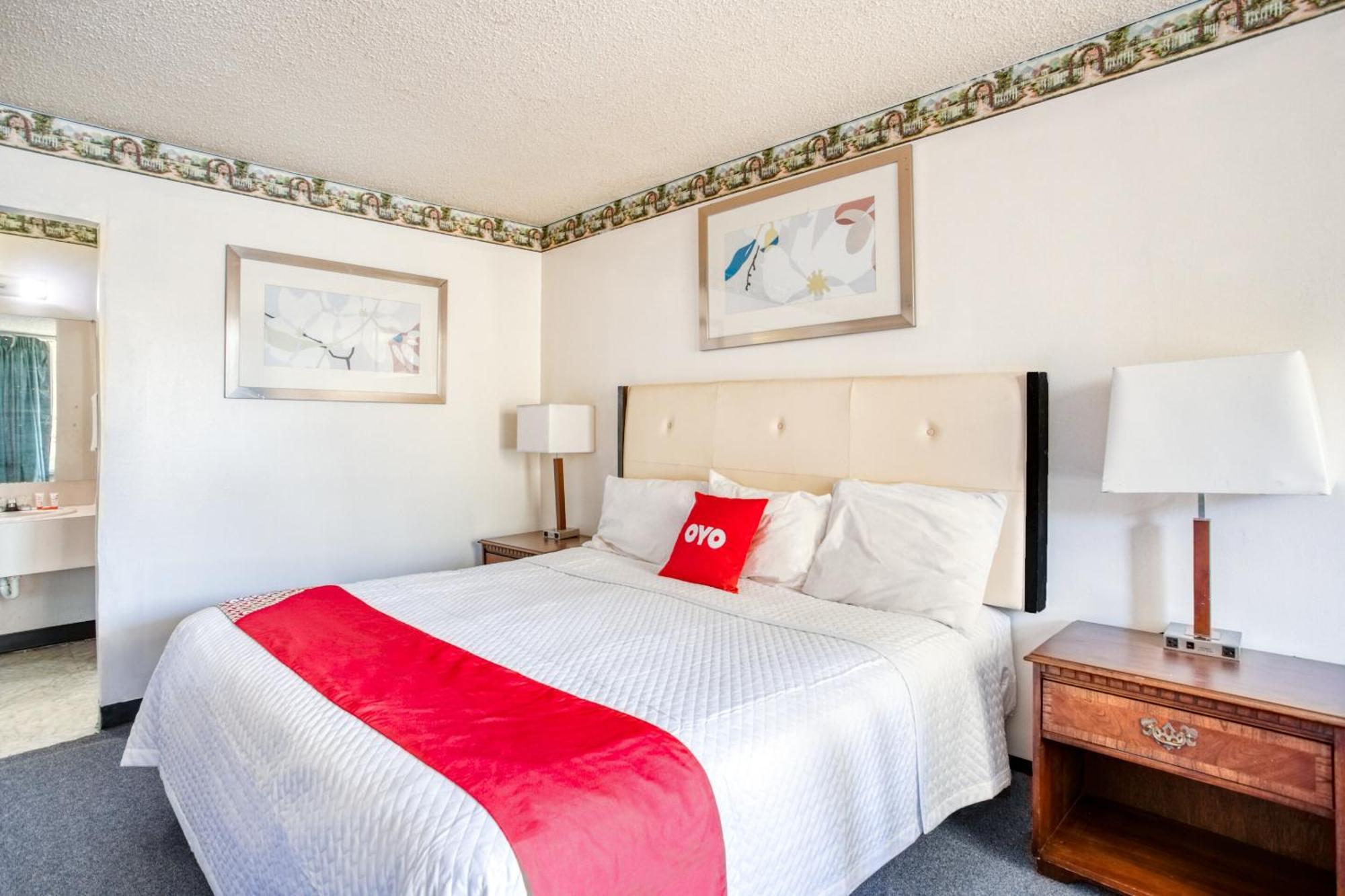 Oyo Hotel Petersburg Va - Templeton Ngoại thất bức ảnh