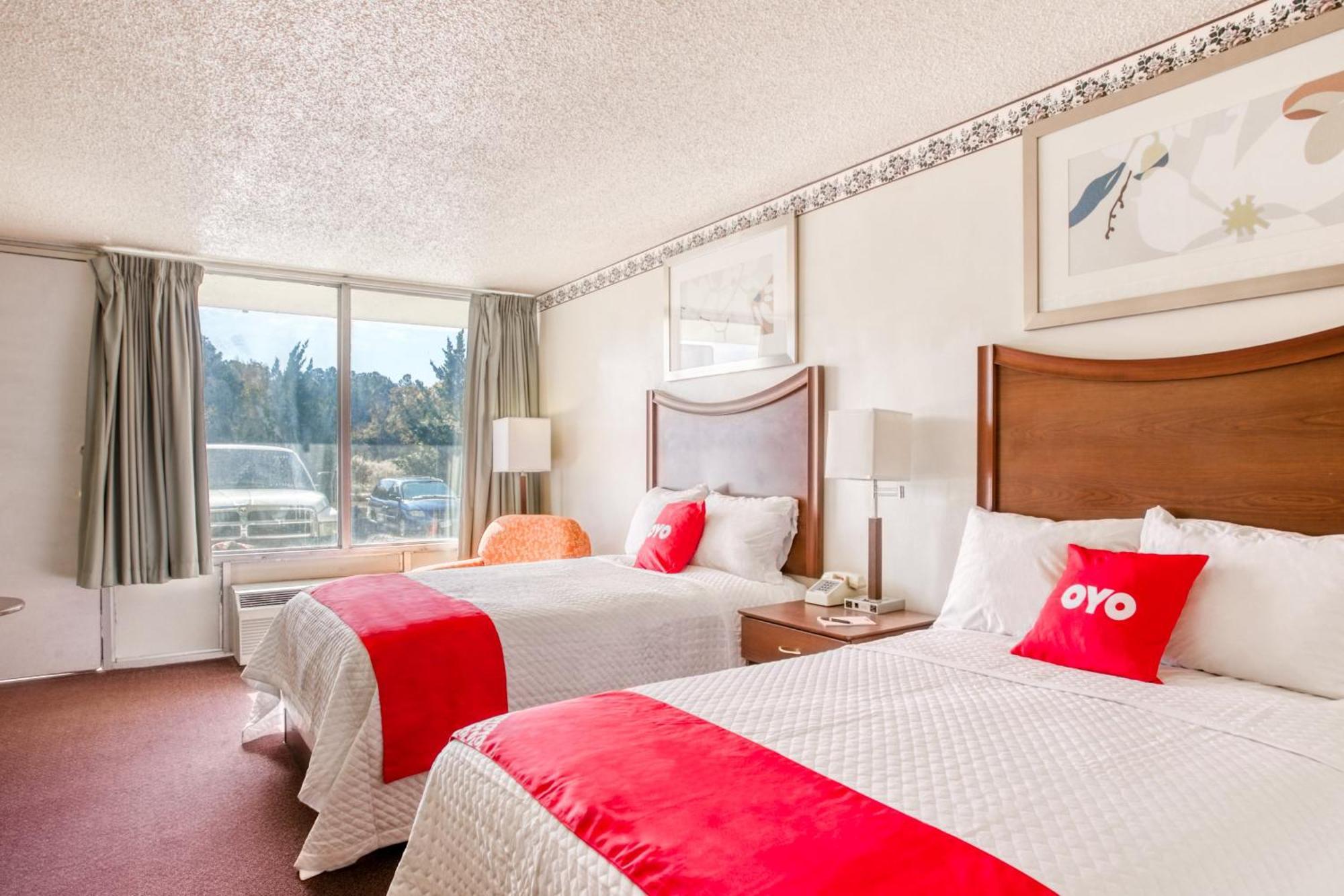 Oyo Hotel Petersburg Va - Templeton Ngoại thất bức ảnh