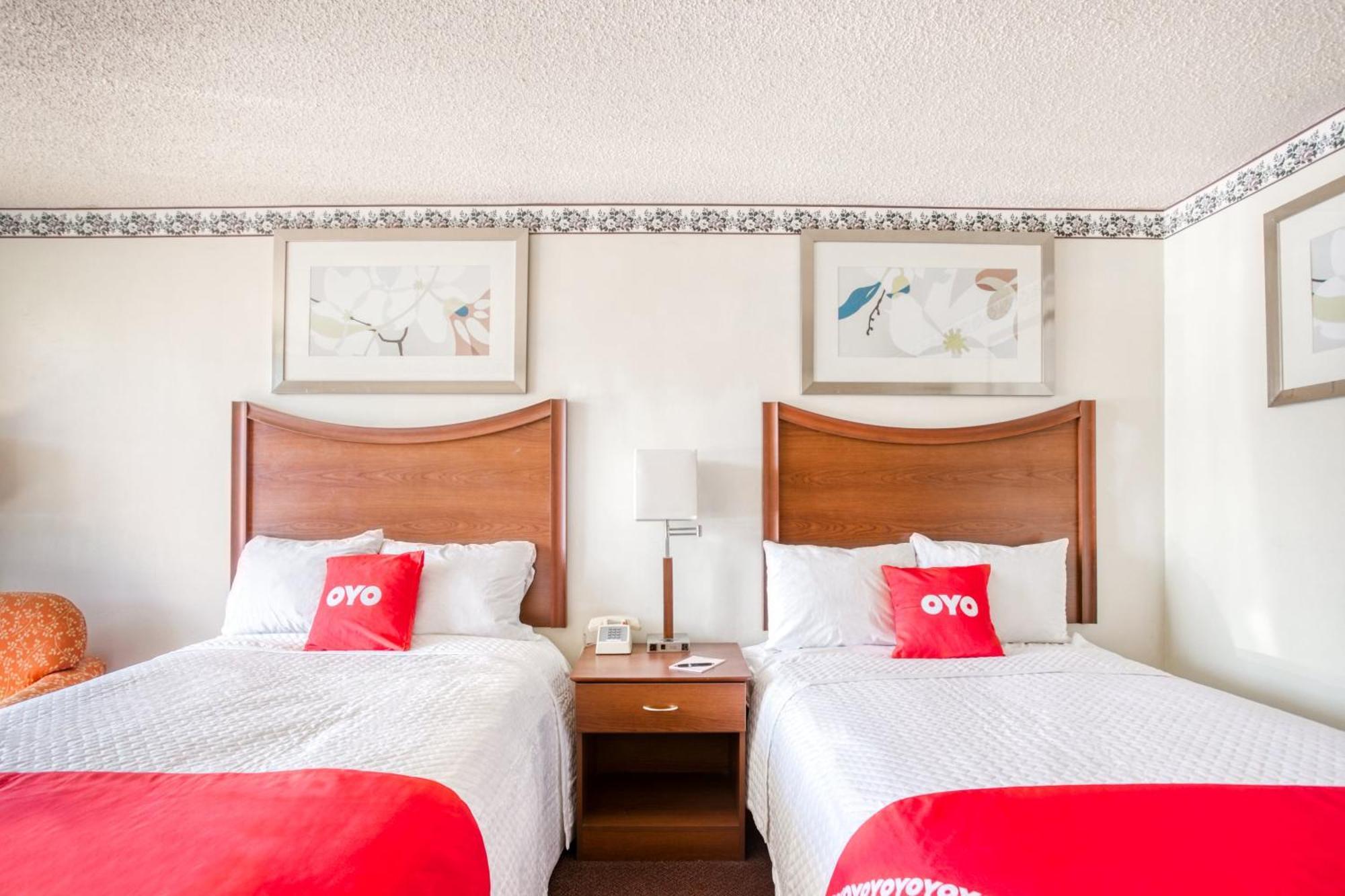 Oyo Hotel Petersburg Va - Templeton Ngoại thất bức ảnh