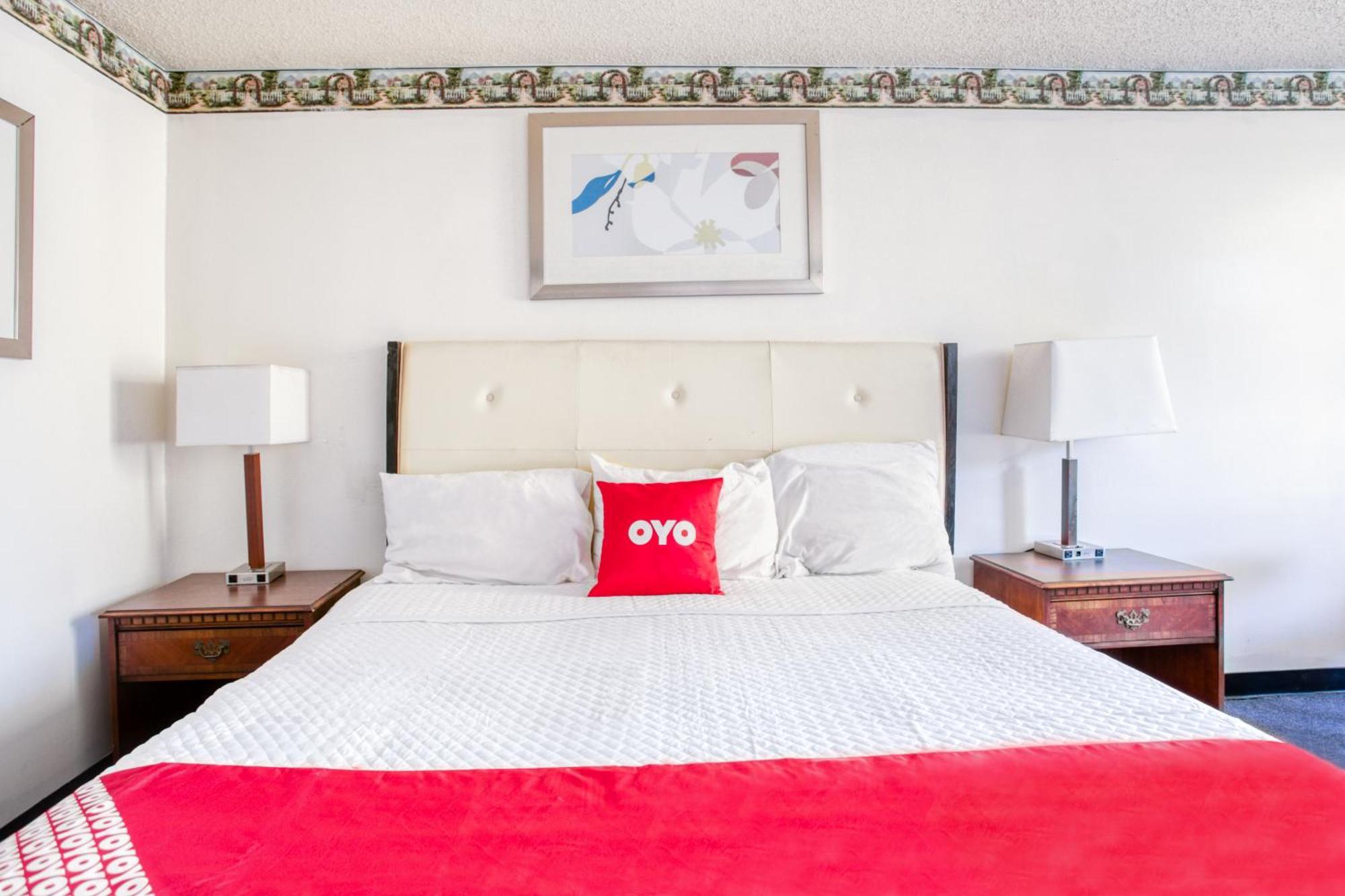 Oyo Hotel Petersburg Va - Templeton Ngoại thất bức ảnh