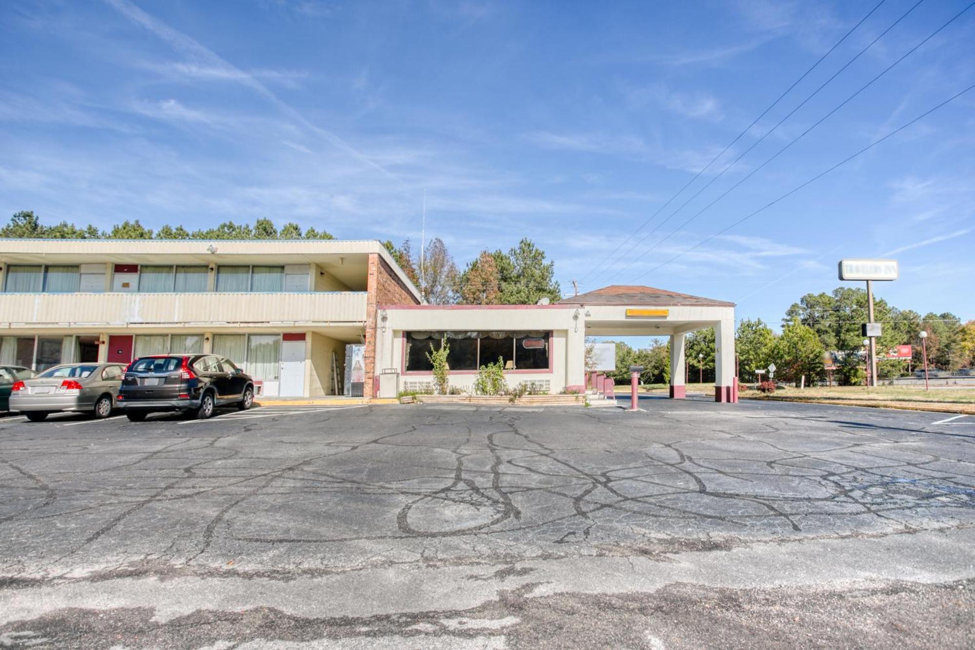 Oyo Hotel Petersburg Va - Templeton Ngoại thất bức ảnh