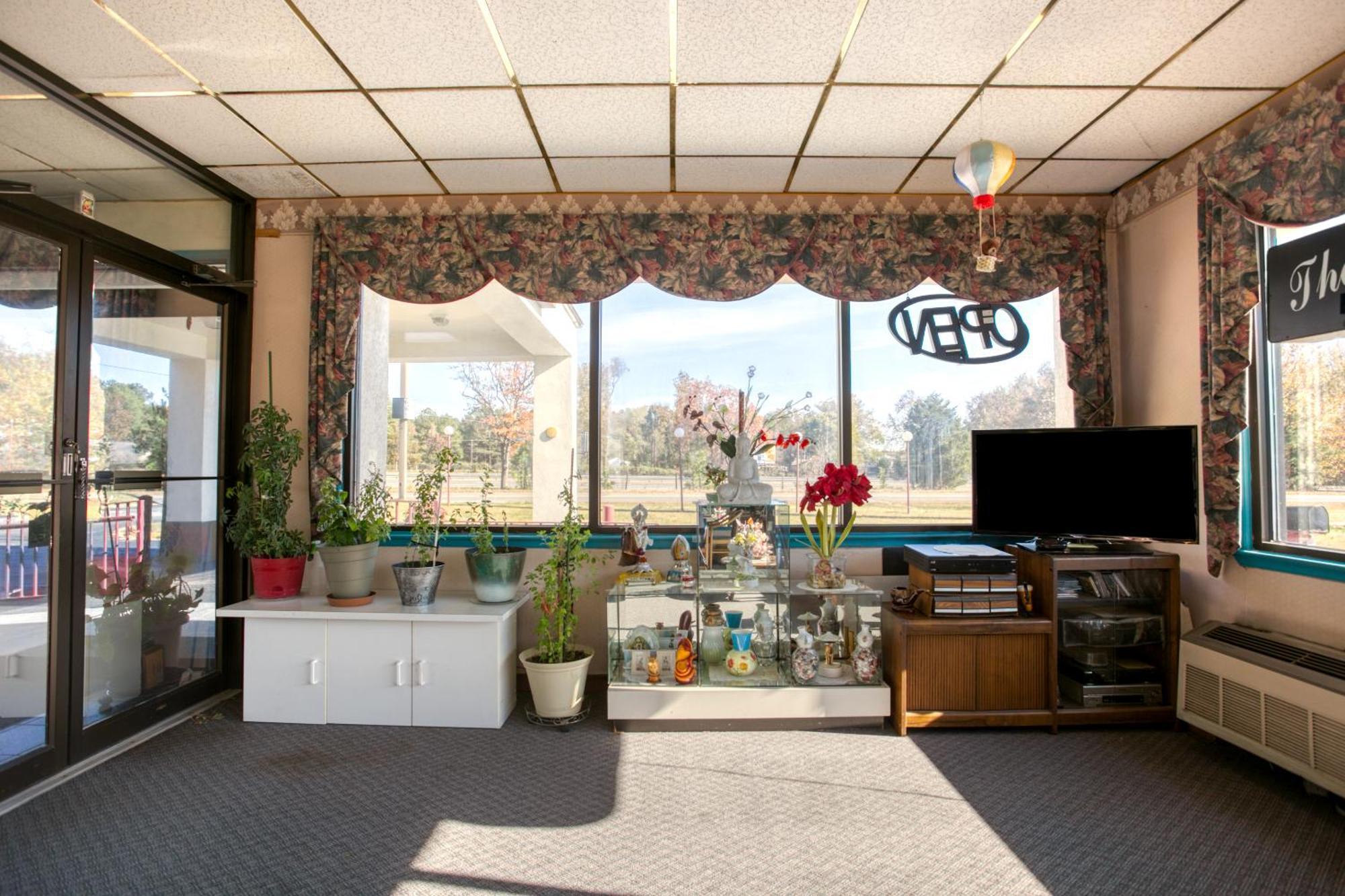 Oyo Hotel Petersburg Va - Templeton Ngoại thất bức ảnh